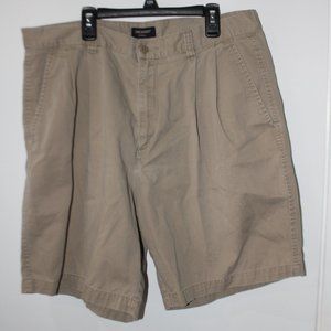 Men's pleated shorts
